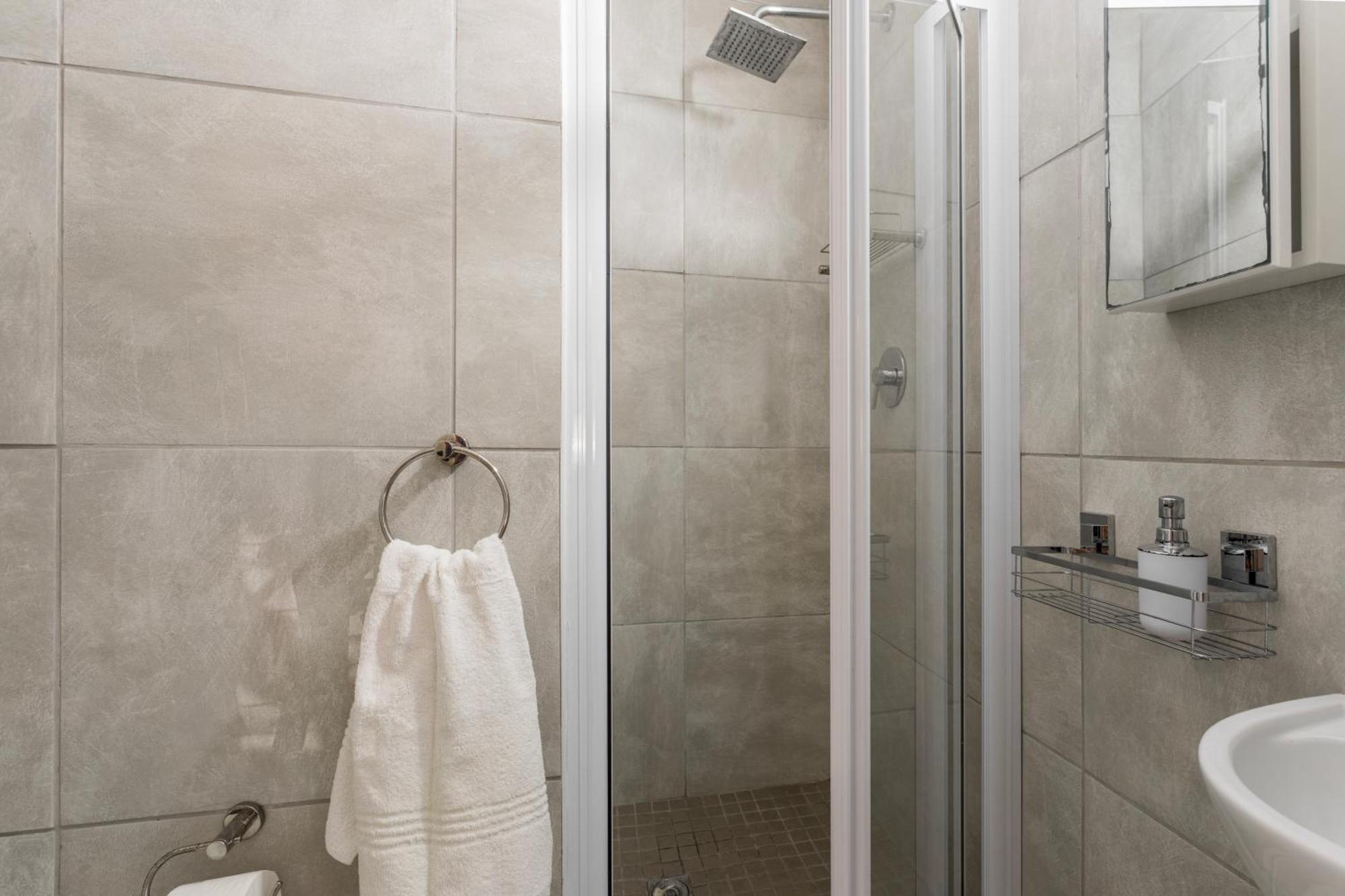 Ocean Pearl At Chakas Cove - Beachfront *